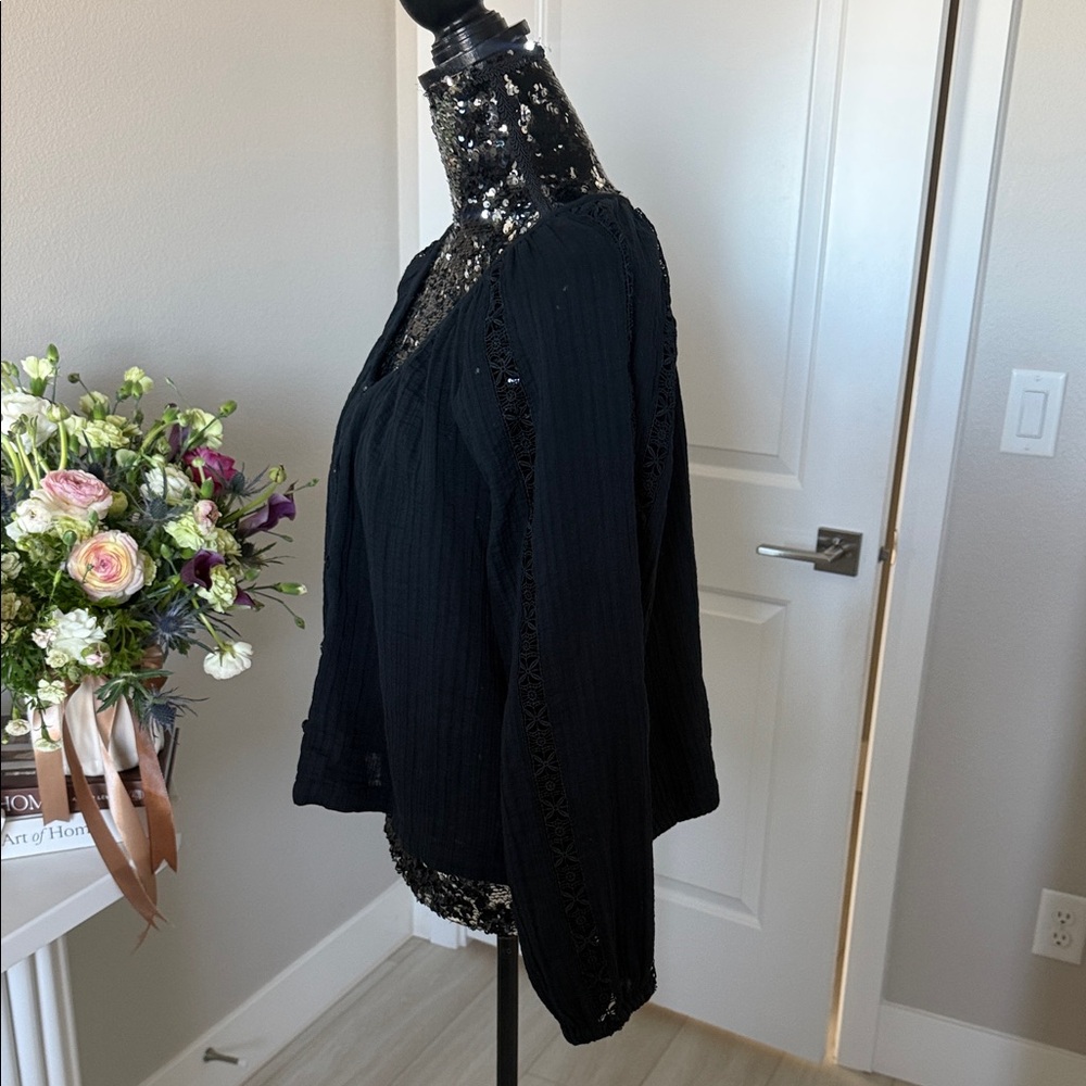 Universal Thread Black Button-Up Blouse NWT - image 3